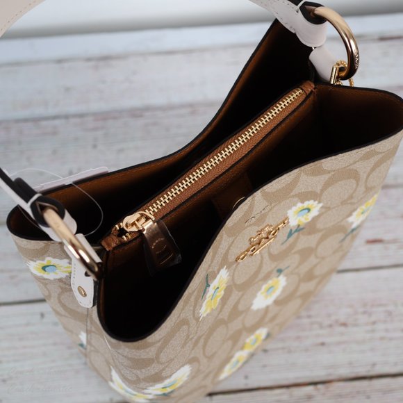NWT Coach Small Town Bucket Bag with Daisy Print - Picture 11 of 12